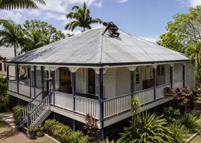 Metal roof repairs work on a residential home in Darwin